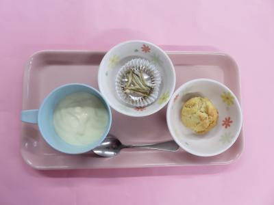 手作りヨーグルト、金柑スコーン、かえり