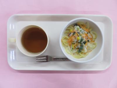 お茶、クリームスパゲッティ