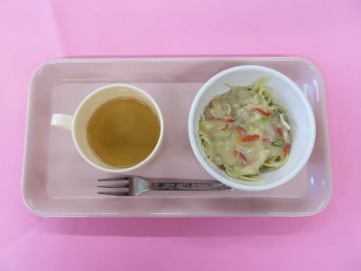 お茶、あんかけ焼きそば